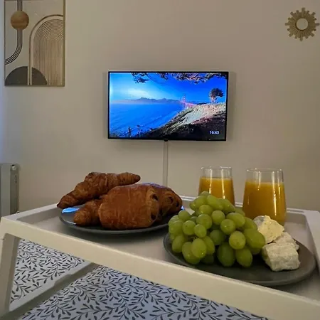 Petit Cocon 2p Avec Piscine Et Parking Prive ! * Тук
