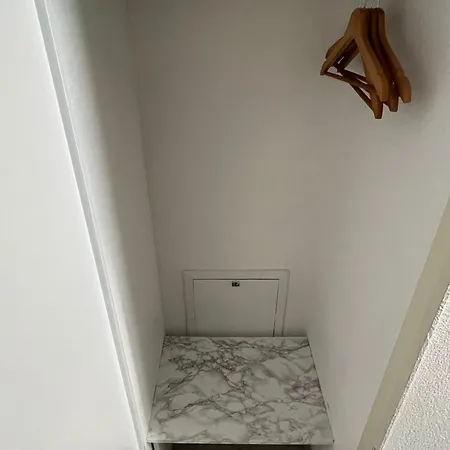 Petit Cocon 2p Avec Piscine Et Parking Prive !