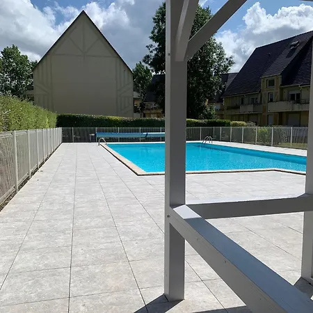 Petit Cocon 2p Avec Piscine Et Parking Prive ! Апартаменты
